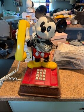 Othr Vintage Mickey Mouse Yellow Red Black Telephone